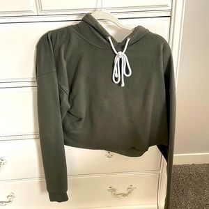 Cropped hoodie